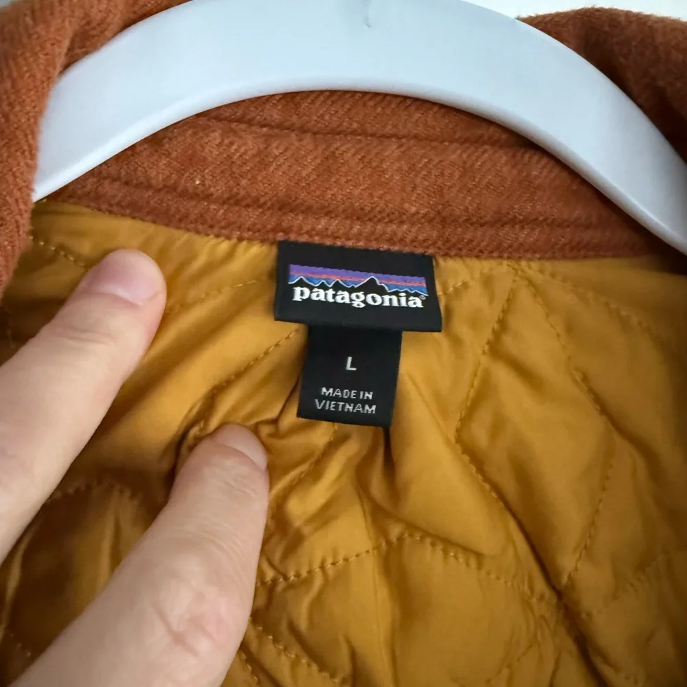 Patagonia Men's Orange Shirt Jacket - Picture 2 of 3